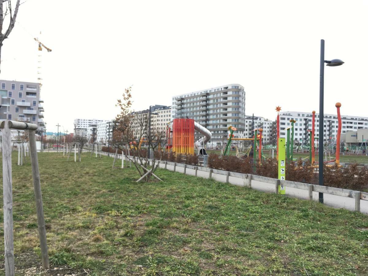 Am Hauptbahnhof Apartamento Viena